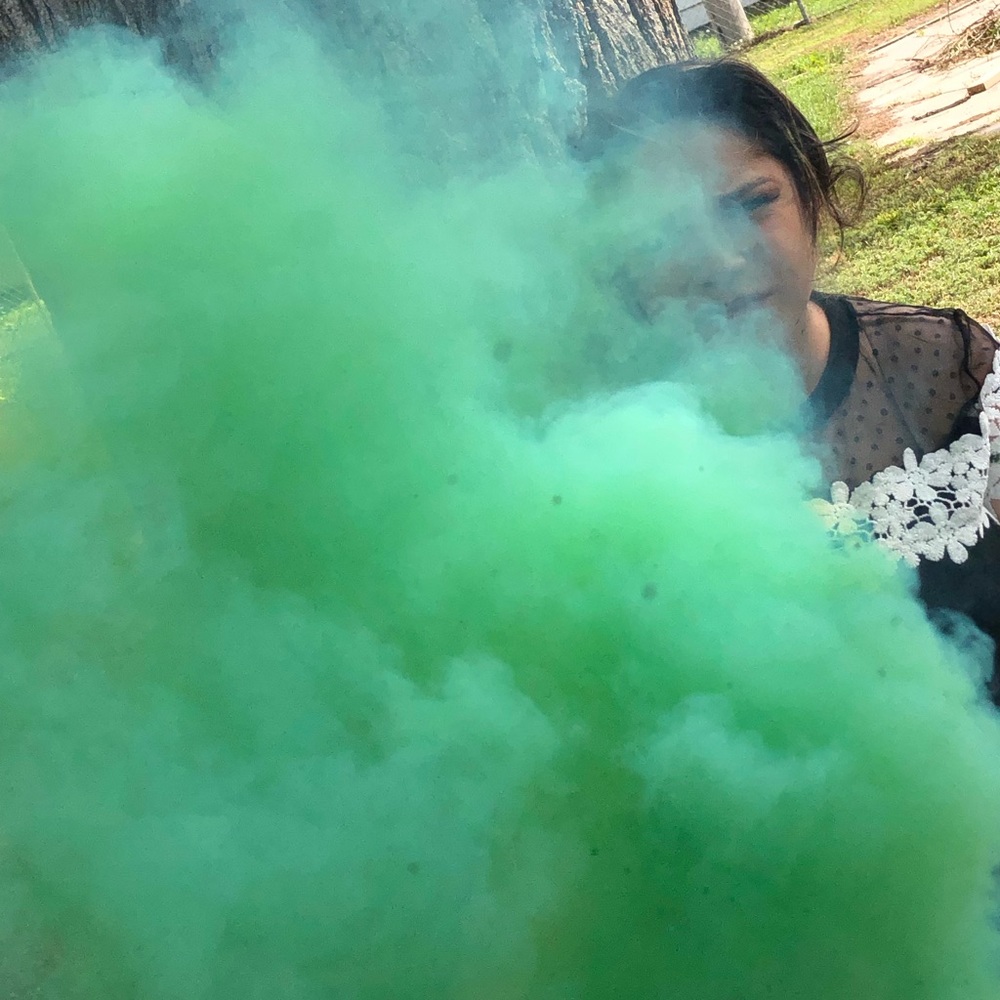 Meet your Posher, Claudia